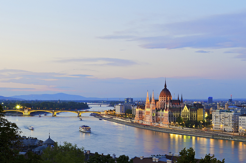 Budapest / copyright - emailwallace (istock)